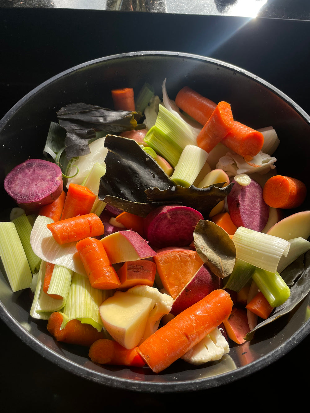 Healing Mineral Broth: Okinawan sweet potato, carrots, celery, onion, leeks, orange sweet potato, kombu seaweed, parsley, garlic, bay leaf, fennel seed, celery seed, thyme, sea salt, peppercorn